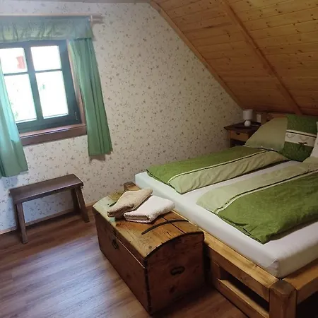 Roubenka Pod Lesem Český Jiřetín