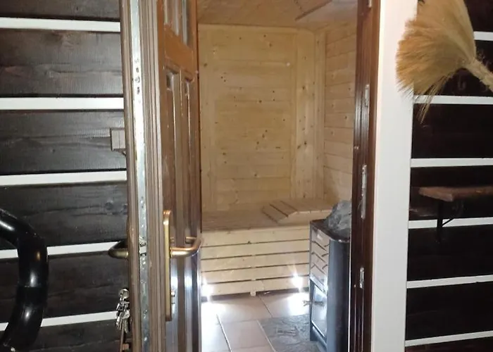 Roubenka Pod Lesem * Cesky Jiretin